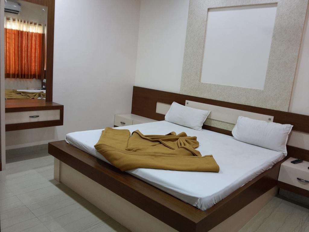 Hotel Sitara Somnath Luaran gambar